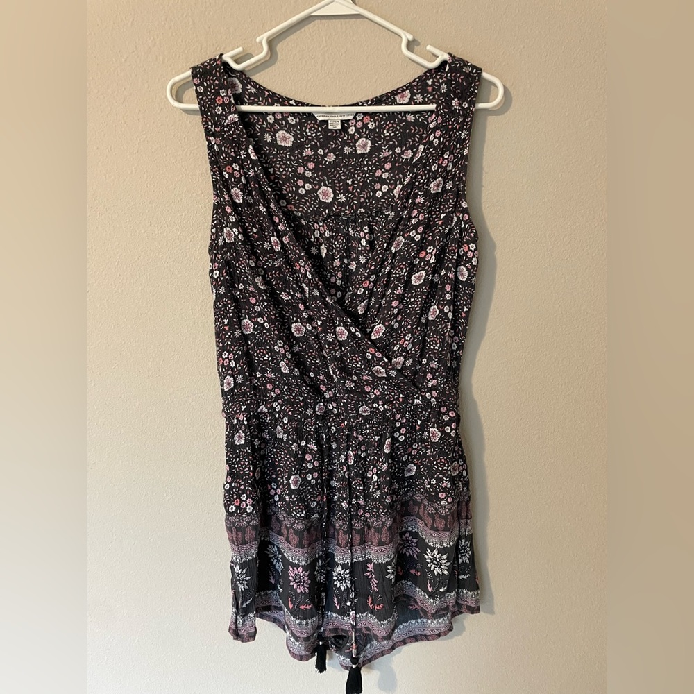 American Eagle romper size medium